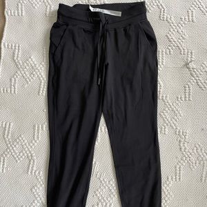 NWOT Ready to Rulu High Rise Joggers